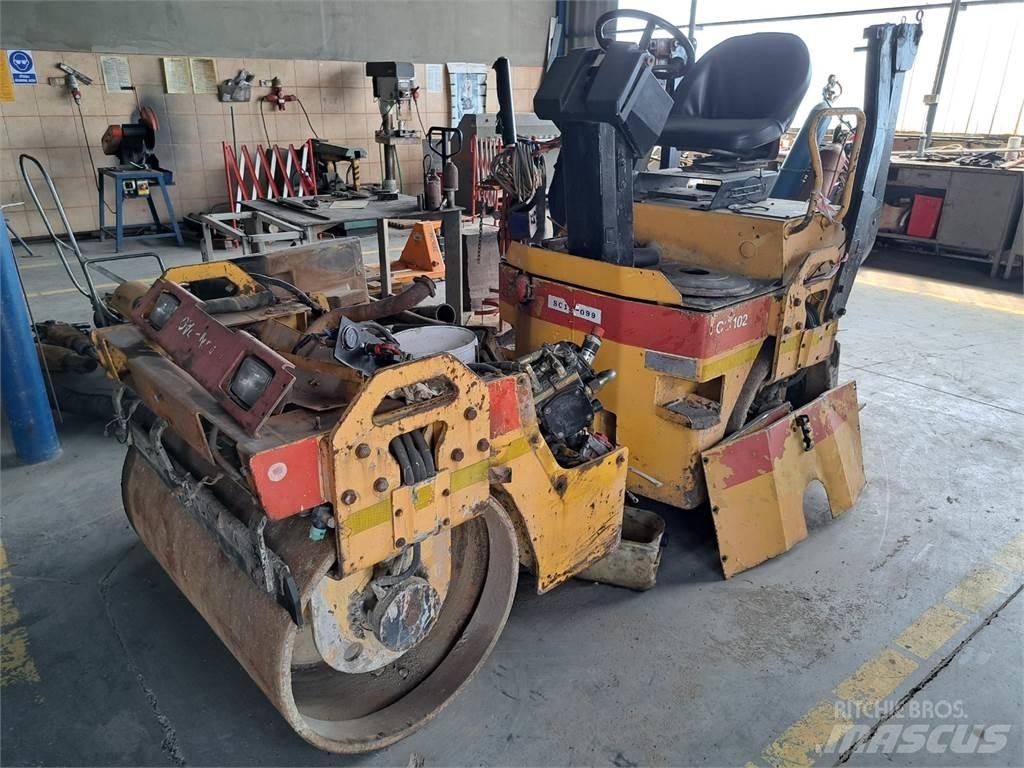 Dynapac CC102 建設機械 -　その他