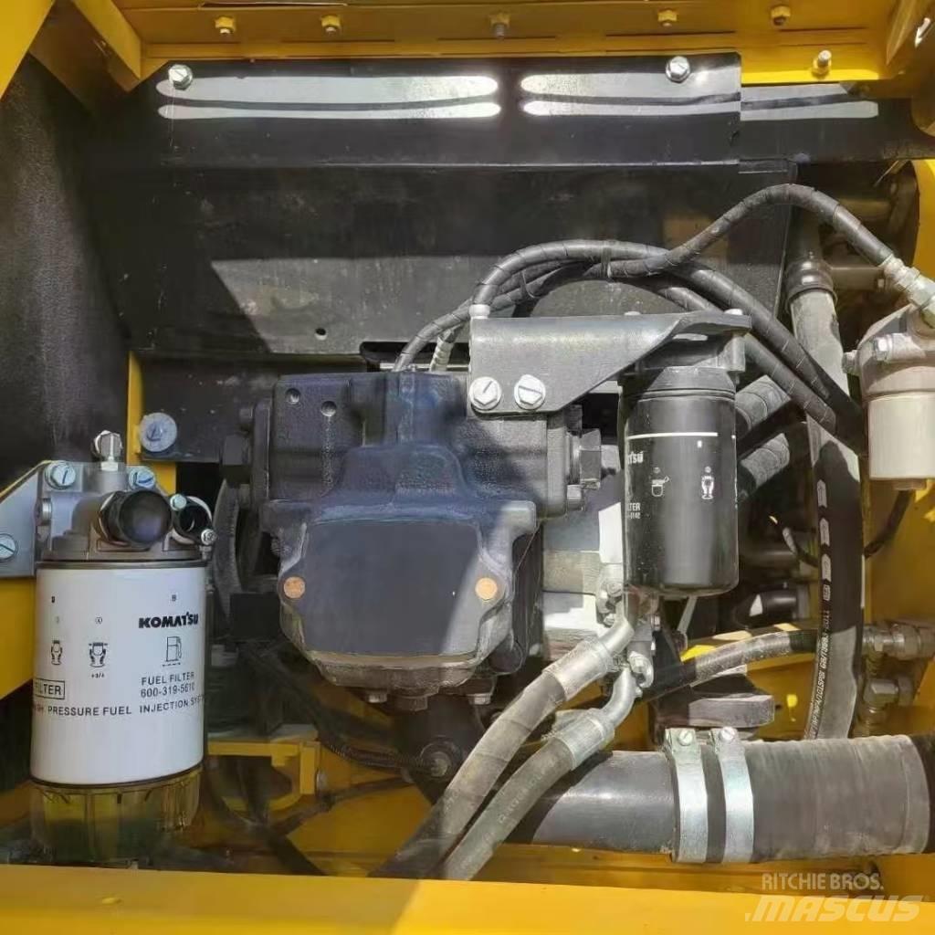 Komatsu 240LC-8 大型油圧ショベル12t以上（パワーショベル・ユンボ）