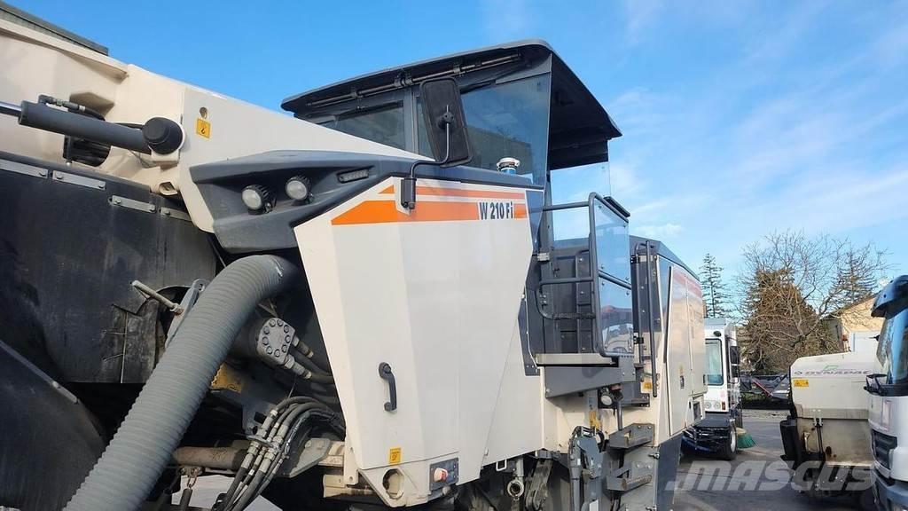 Wirtgen W210 FI コンクリート・ストーンマシン