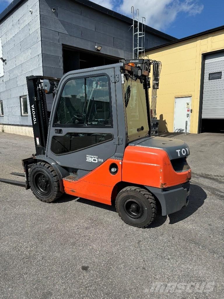 Toyota 02-8FDF30 ディーゼル・軽油