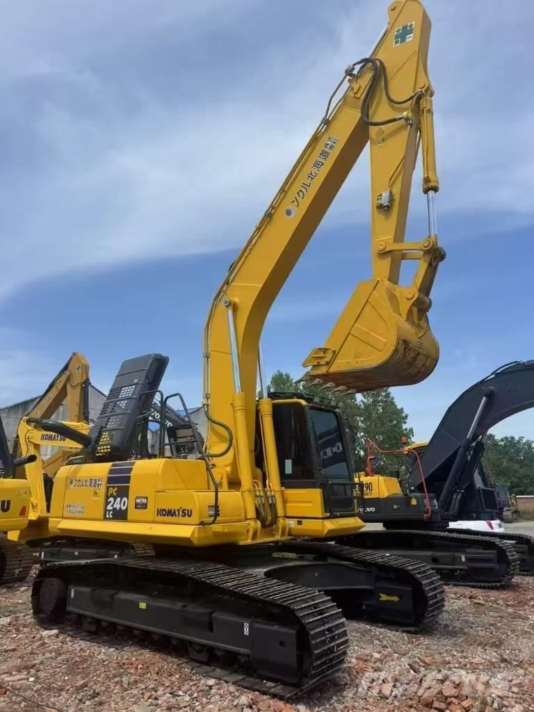 Komatsu 240LC-8 大型油圧ショベル12t以上（パワーショベル・ユンボ）