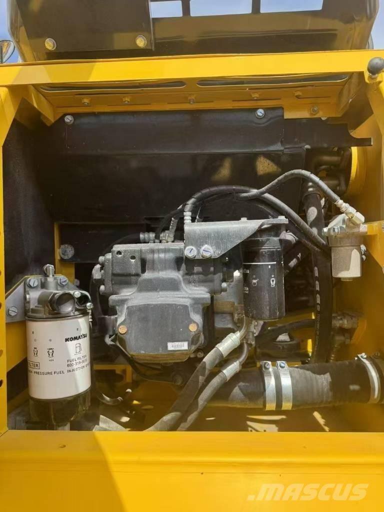 Komatsu 240LC-8 大型油圧ショベル12t以上（パワーショベル・ユンボ）