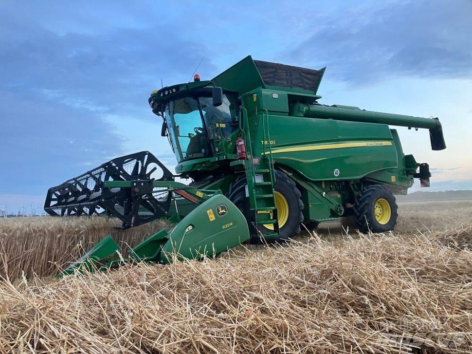 John Deere T 670 i コンバイン