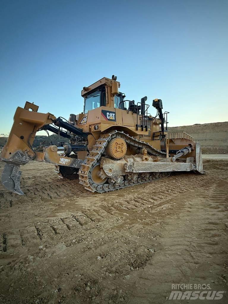 CAT D 10 T ブルドーザー