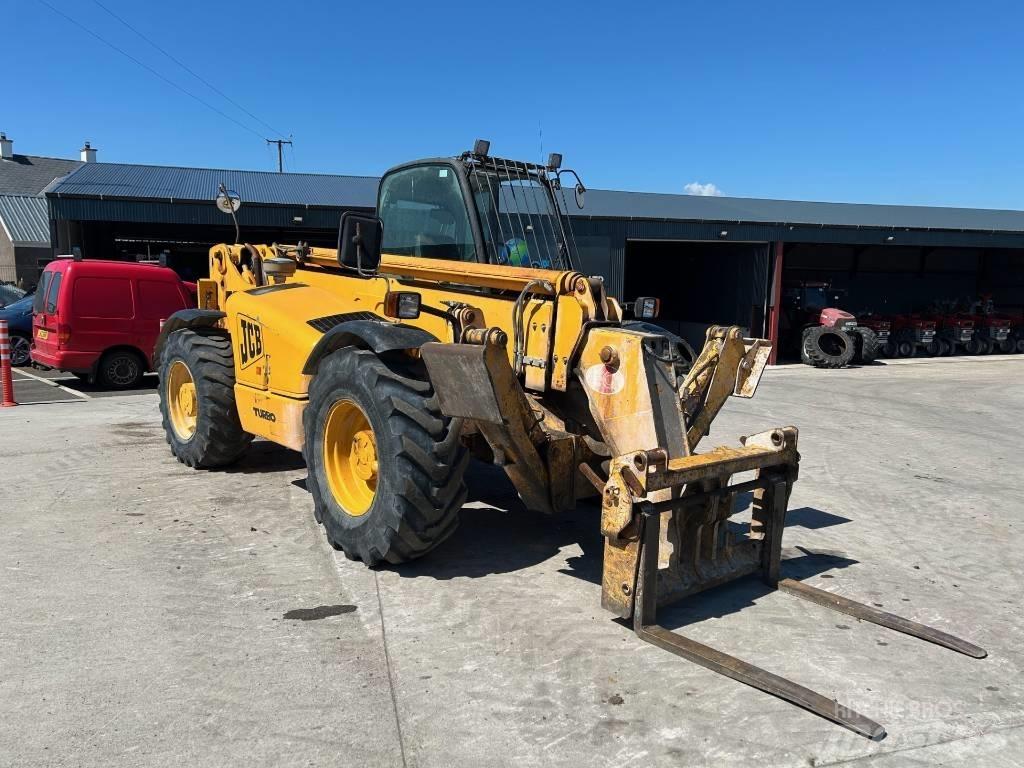 JCB 537-135 テレスコーピックハンドラー