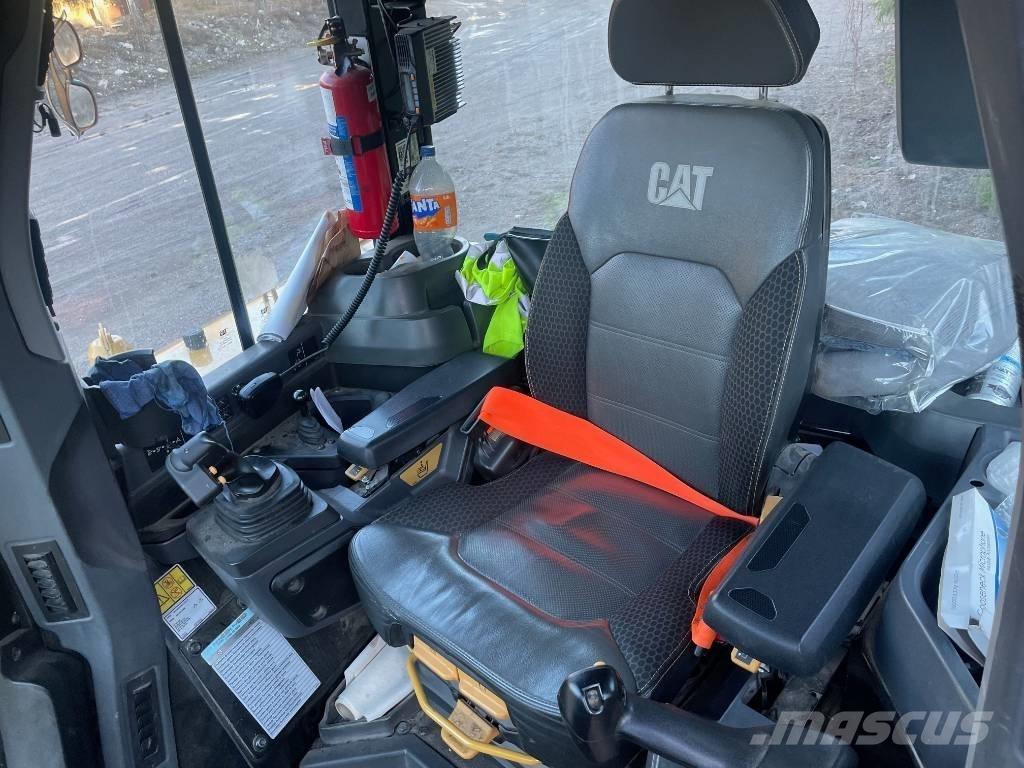 CAT D 6 XE LGP ブルドーザー