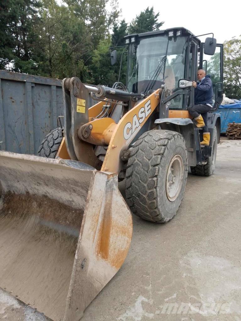 Wacker Neuson EW 100 ホイール式油圧ショベル（パワーショベル・ユンボ・バックホー）
