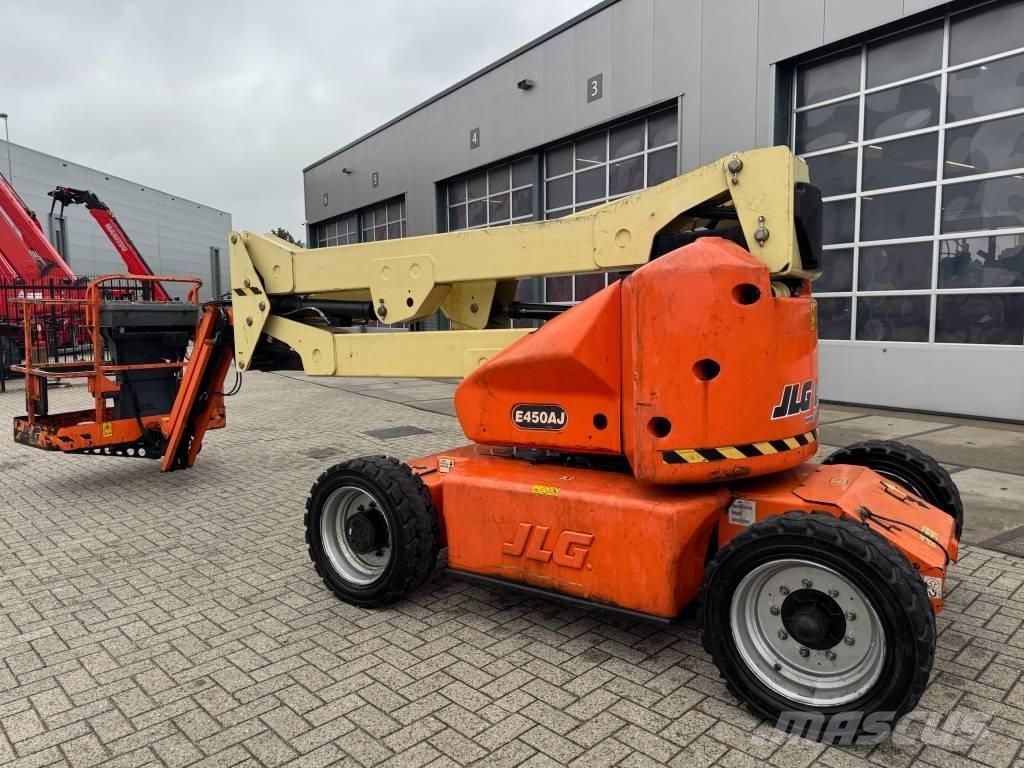 JLG E 450 AJ ブームリフト　屈伸型
