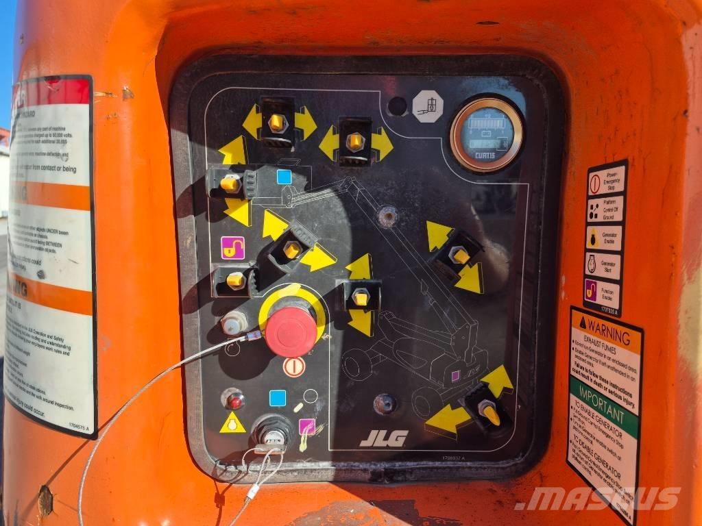 JLG M 600 JP ブームリフト　屈伸型