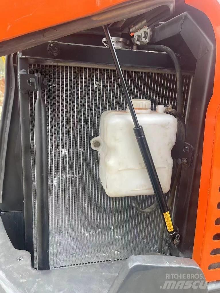 Doosan DX 60-9 ミニ油圧ショベル 7t以下（ミニユンボ・ミニディガー）