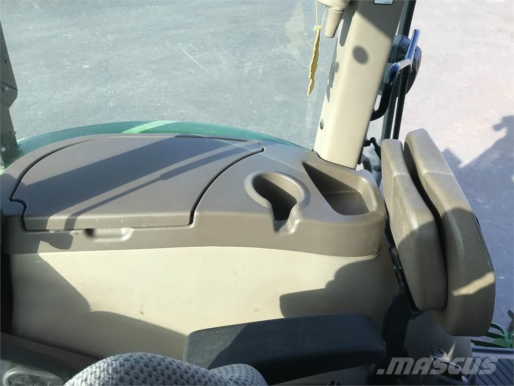John Deere 5075 E トラクター