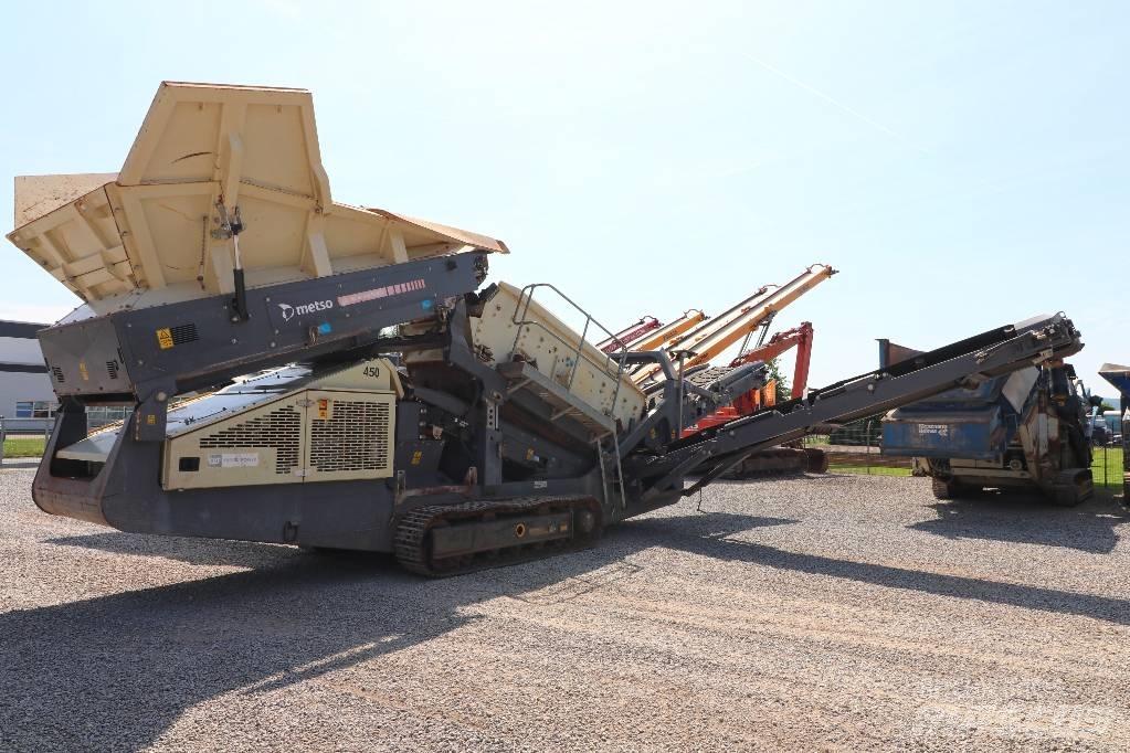 Metso S 2.5 自走式スクリーン