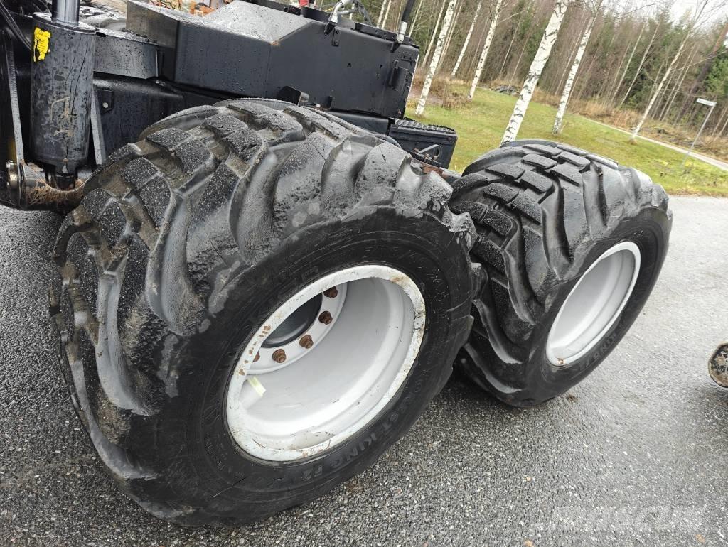 Komatsu 901 XC ハーベスター