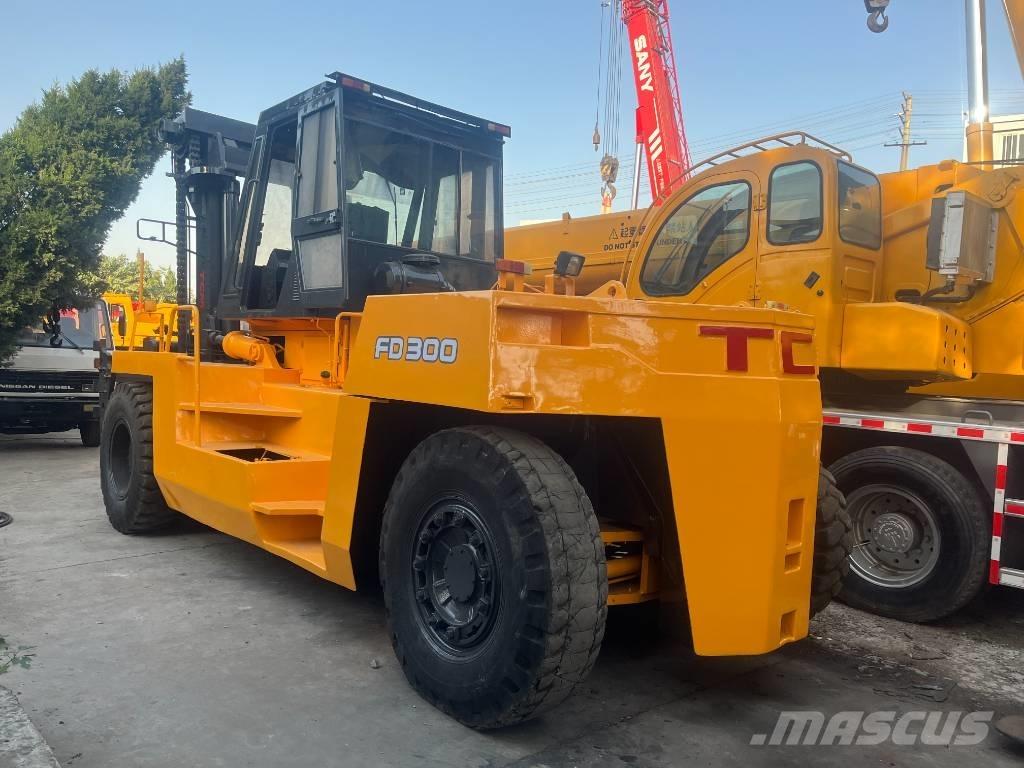 TCM FD 30 ディーゼル・軽油