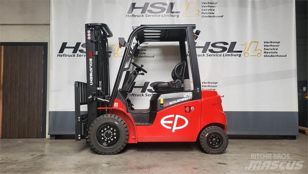  EFL303-B バッテリーフォークリフト