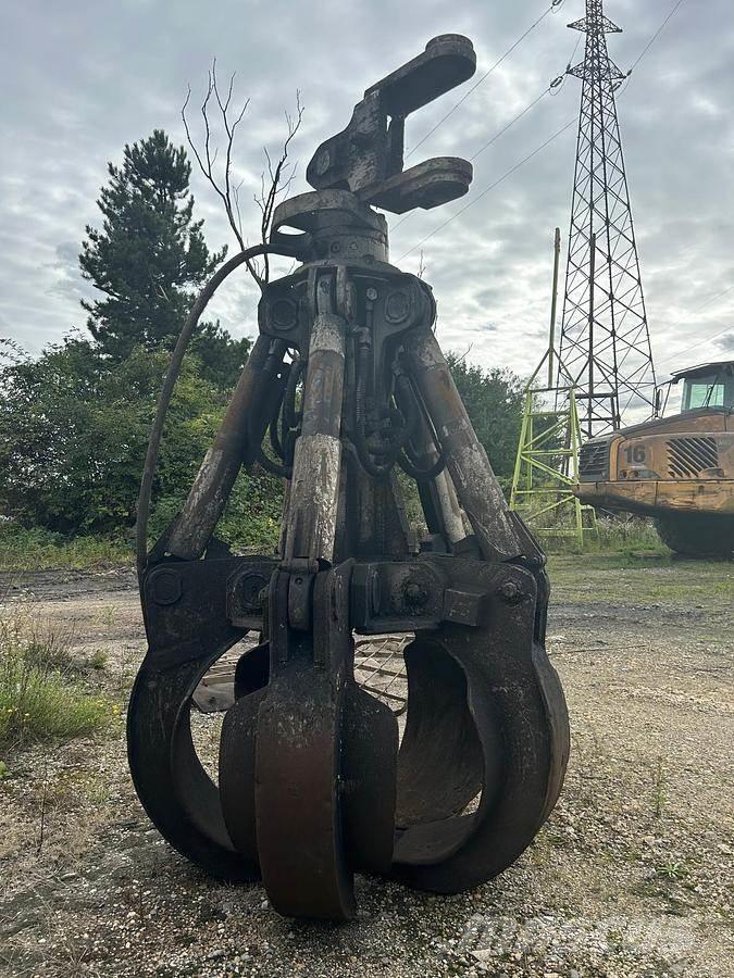 Liebherr 30t グラップル