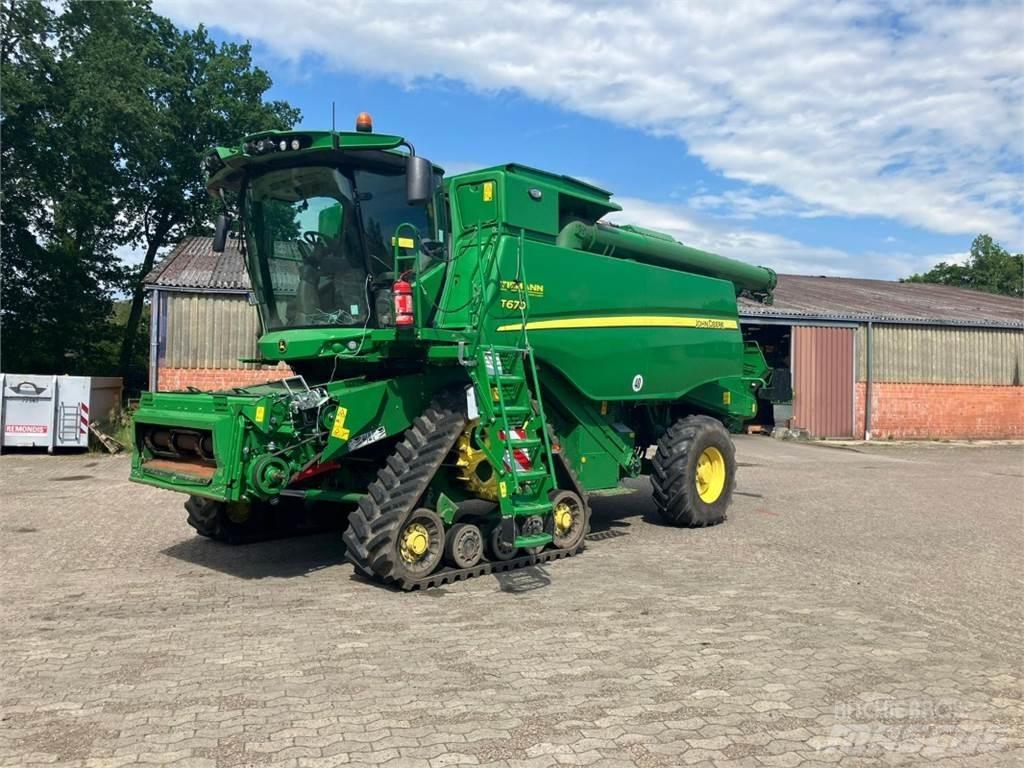 John Deere T670 コンバイン
