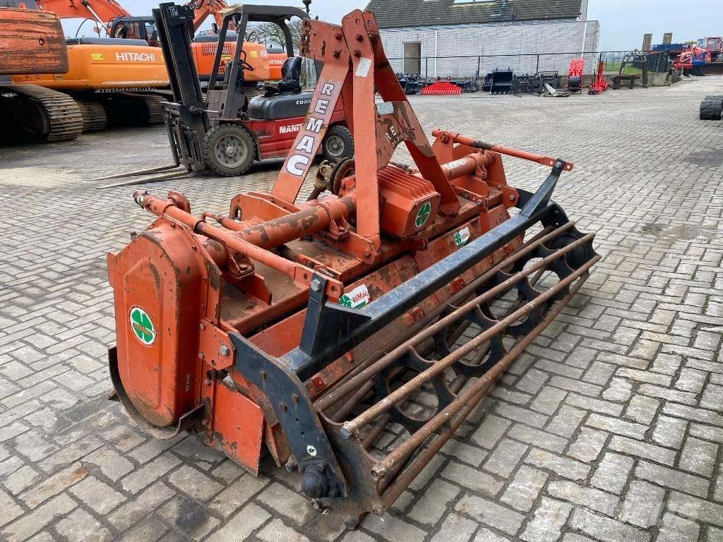  Grazioli RE 4 F 250 農業機械 -　その他