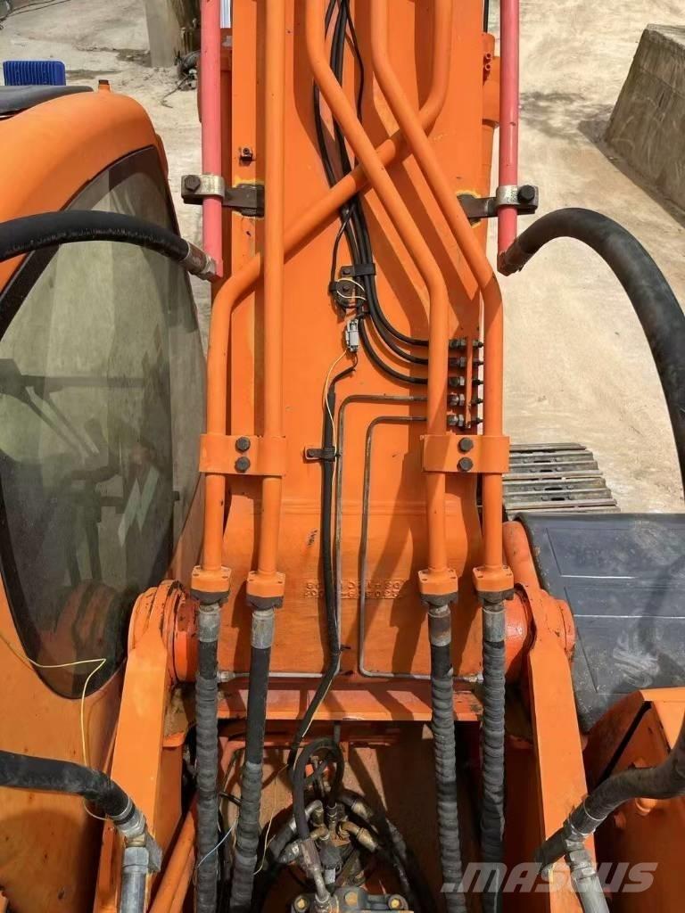 Doosan DX300LC 大型油圧ショベル12t以上（パワーショベル・ユンボ）