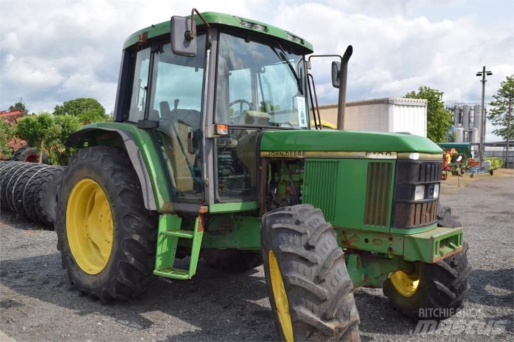 John Deere 6100 トラクター