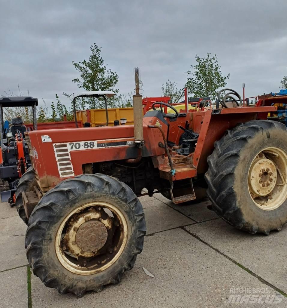 Fiatagri 70-88 トラクター