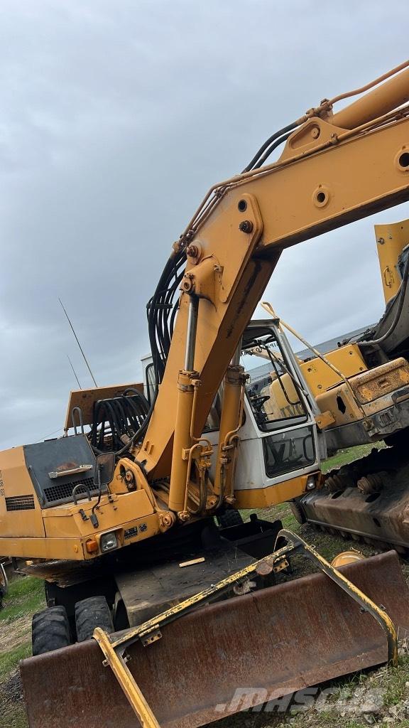 Liebherr A 922 シャーシ及びサスペンション