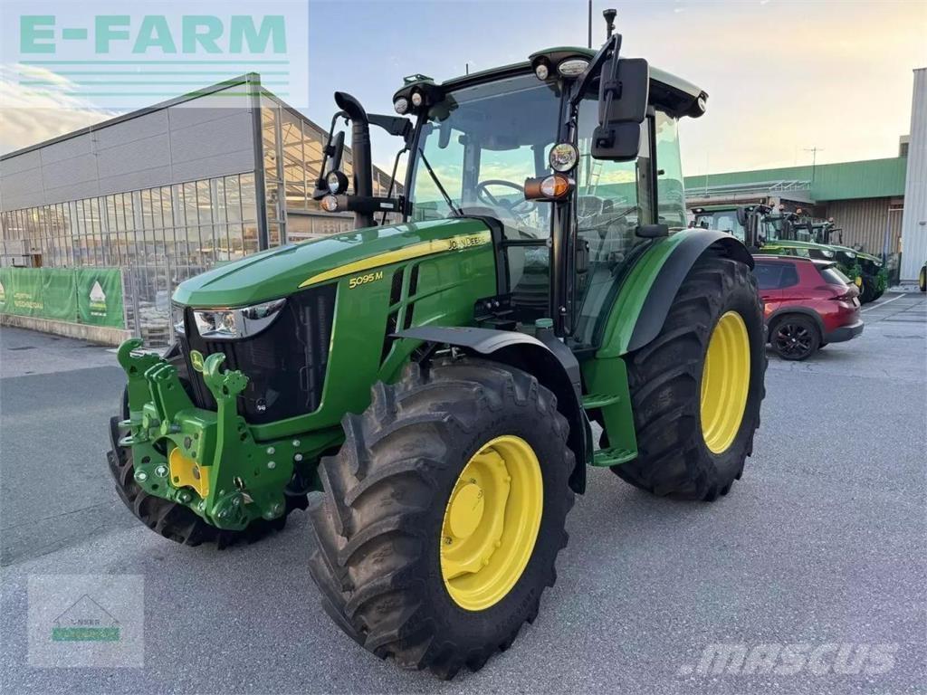 John Deere 5095 m トラクター