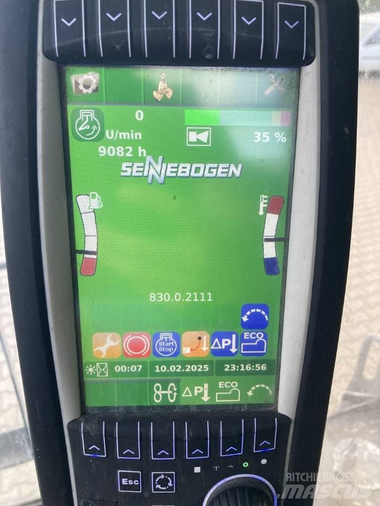 Sennebogen 830 M 廃棄物／工業産廃処理機