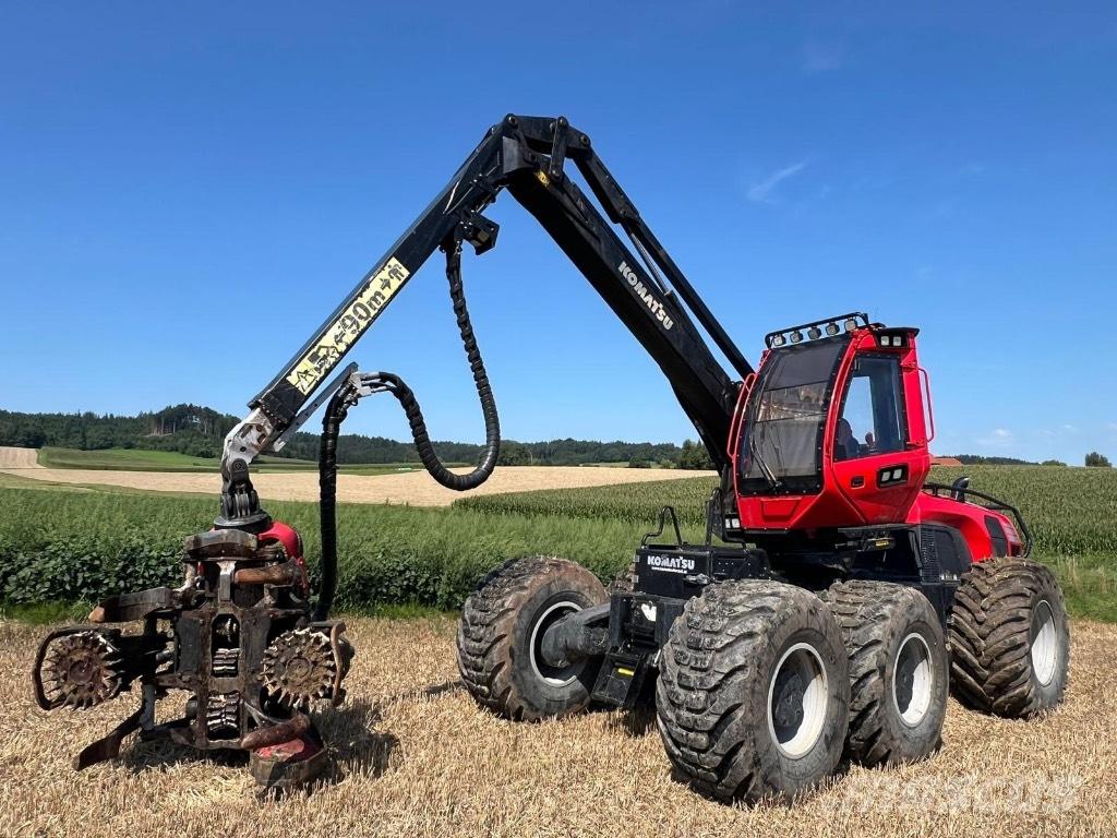 Komatsu 951 ハーベスター