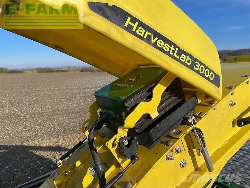 John Deere 8500 自走式フォレージハーベスター