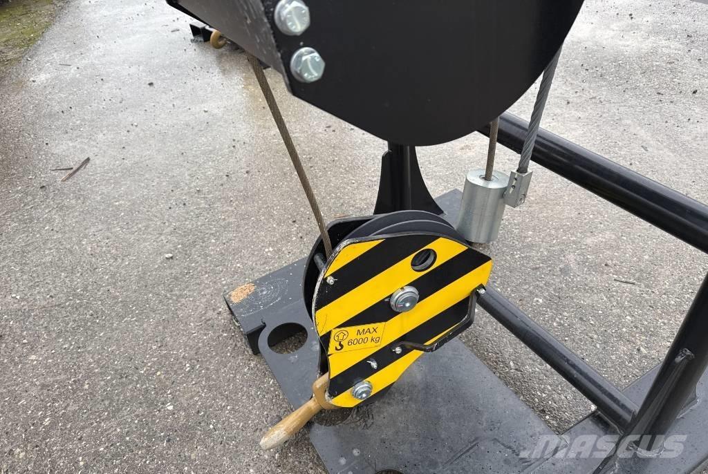 Manitou W6000-32M テレスコピックホイールローダー