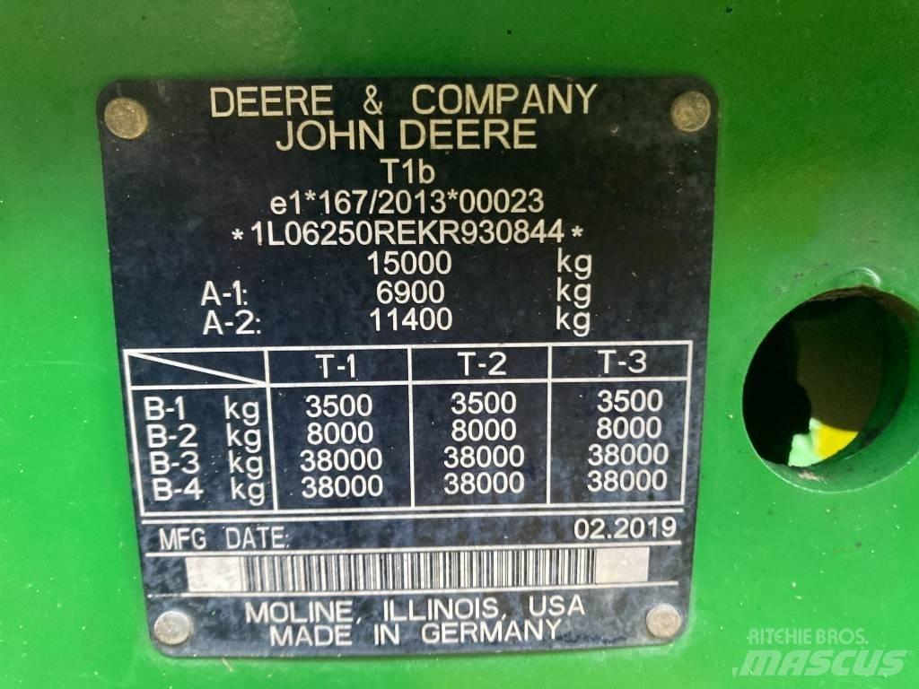 John Deere 6250 R トラクター