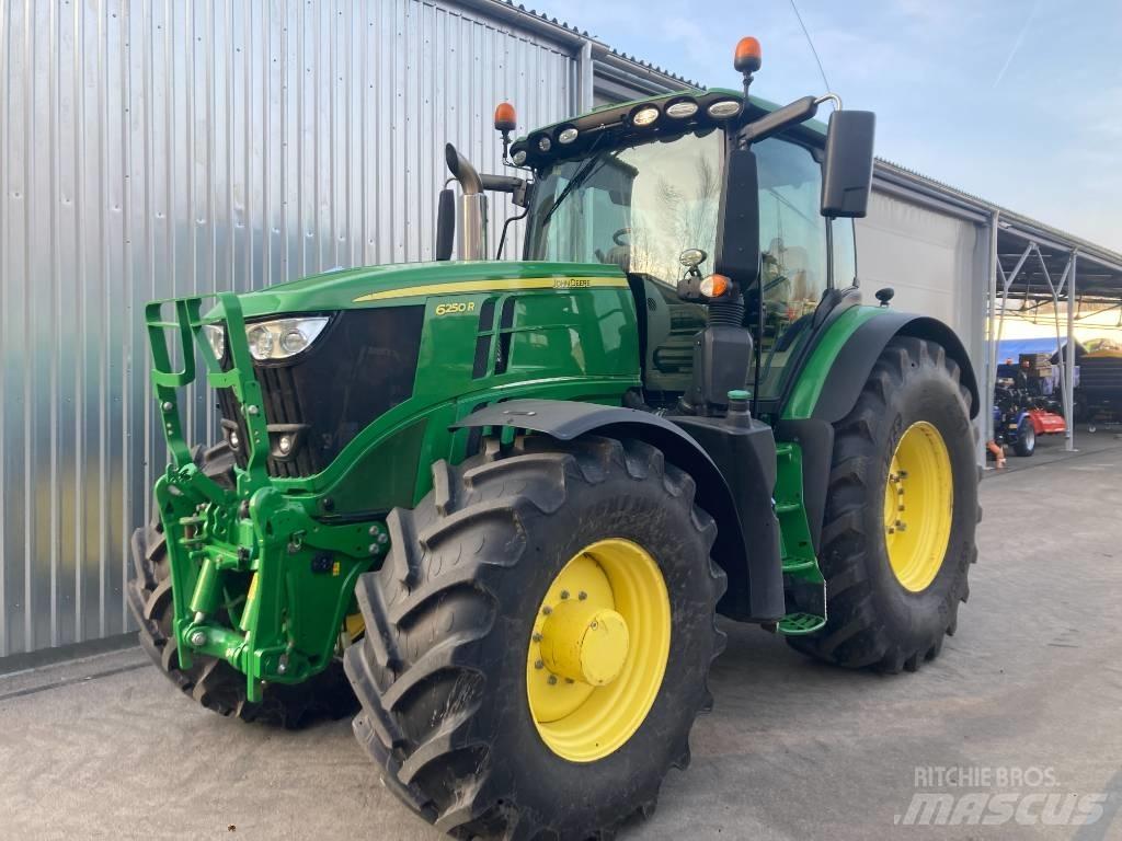 John Deere 6250 R トラクター