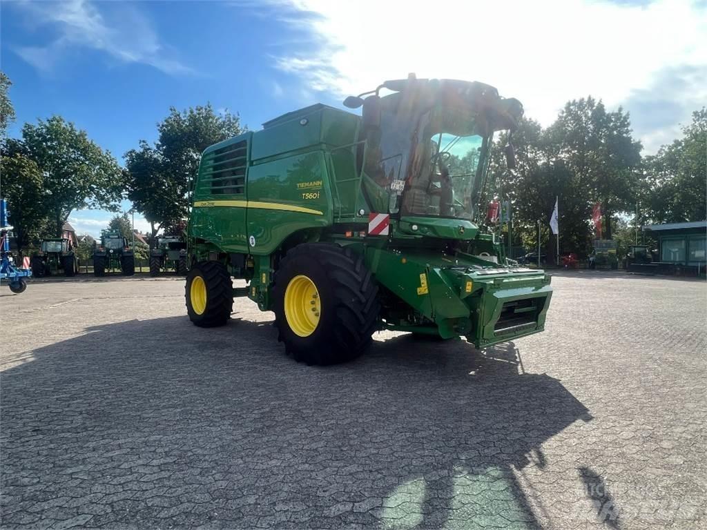 John Deere T560 コンバイン
