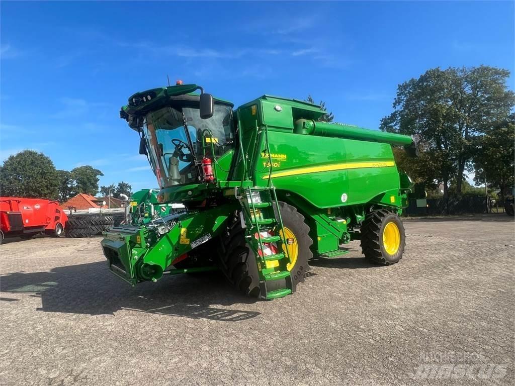 John Deere T560 コンバイン