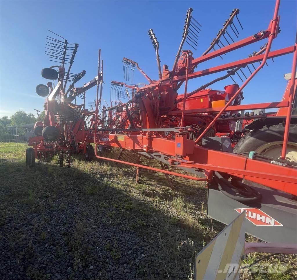 Kuhn GA 8020 ウィンドローア/レーキ