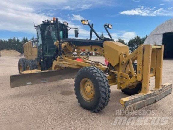CAT 140 M 2 モーターグレーダー