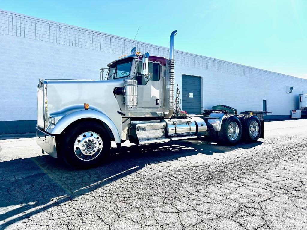 Kenworth W 900 L 中古トラクターヘッド | トレーラーヘッド