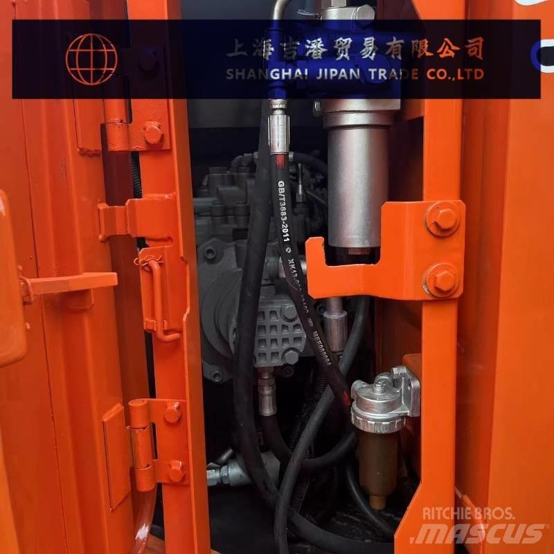 Hitachi ZX 135 大型油圧ショベル12t以上（パワーショベル・ユンボ）