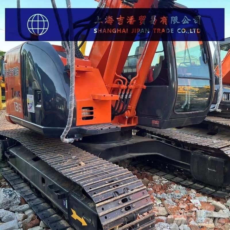 Hitachi ZX 135 大型油圧ショベル12t以上（パワーショベル・ユンボ）