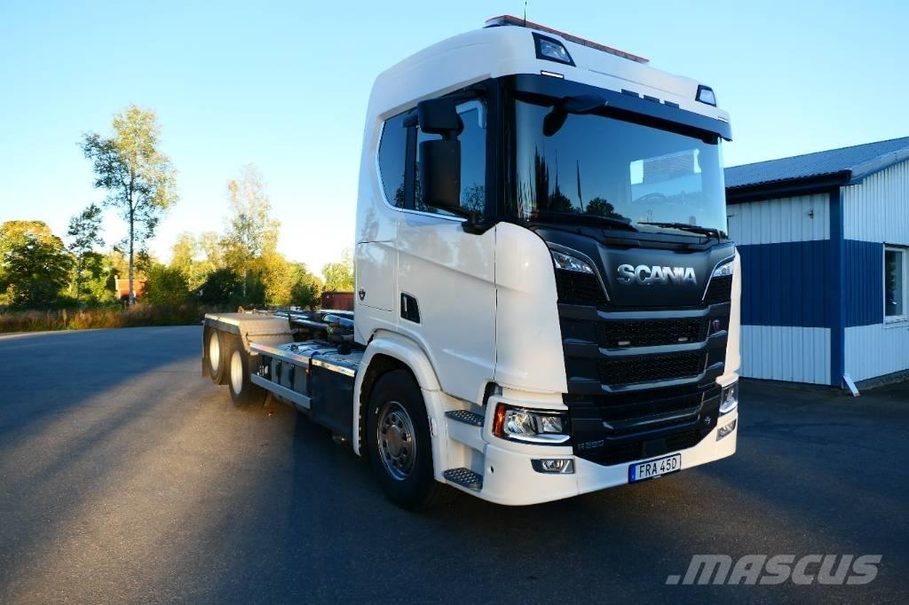 Scania R590B6x2nb アームロール