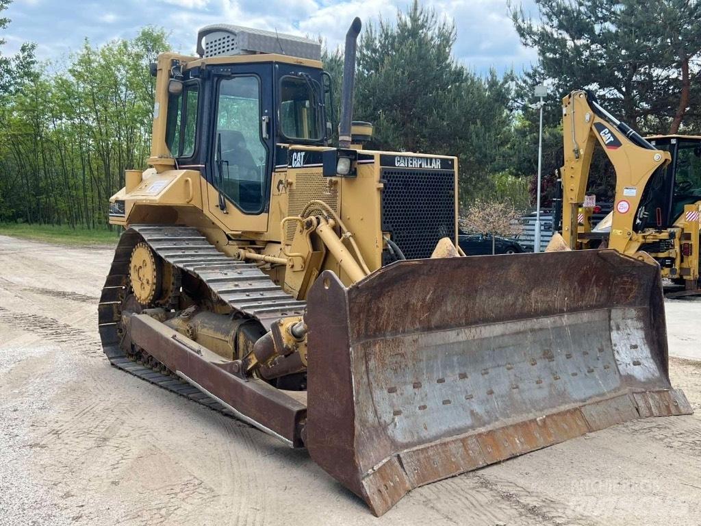 CAT D 6 M ブルドーザー