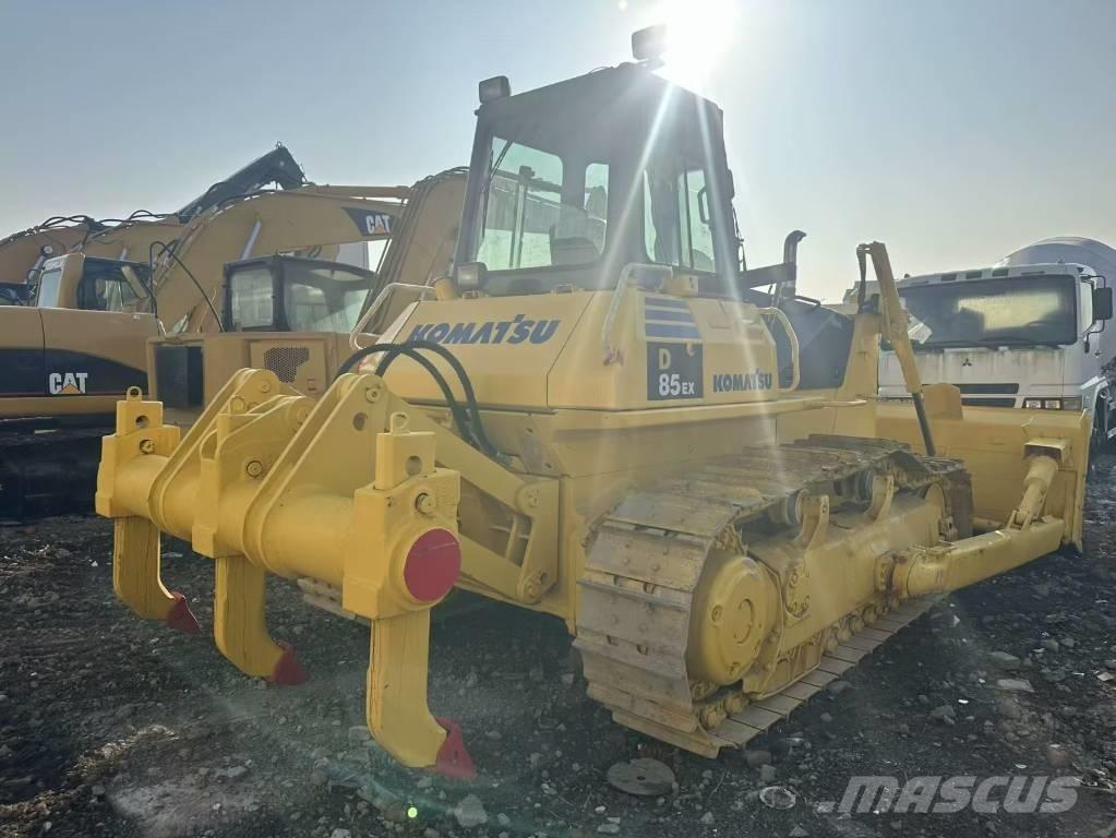 Komatsu D 85 E ブルドーザー