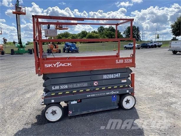 SkyJack SJ III 3226 シザースリフト