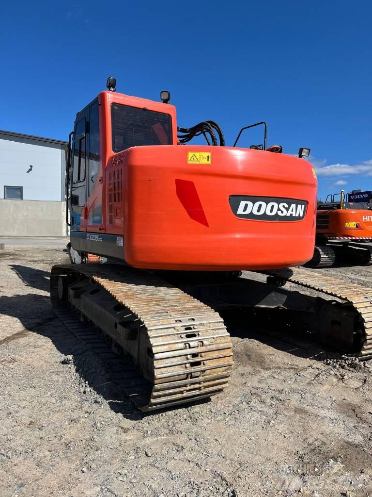 Doosan DX 235 LCR 大型油圧ショベル12t以上（パワーショベル・ユンボ）