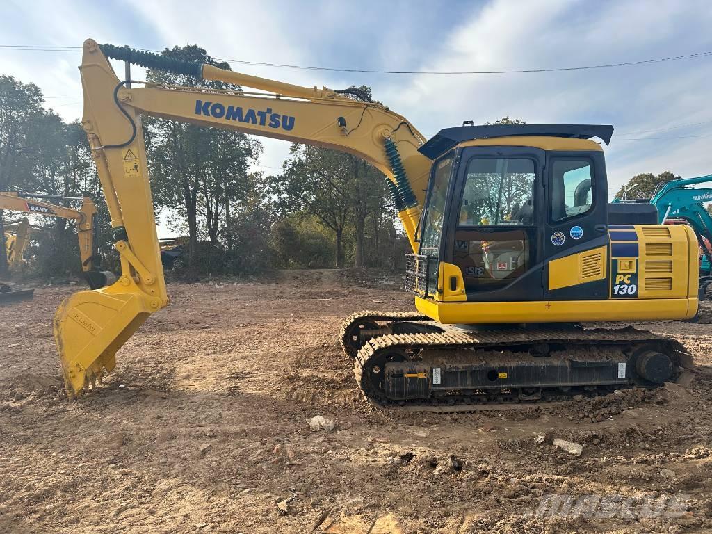 Komatsu PC 130 中型油圧ショベル 7ｔ-12ｔ（ユンボ・パワーショベル・バックホー）