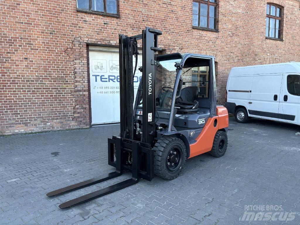 Toyota 06-8FDF30 ディーゼル・軽油