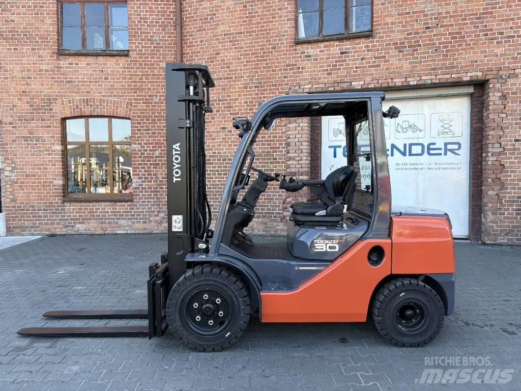 Toyota 06-8FDF30 ディーゼル・軽油