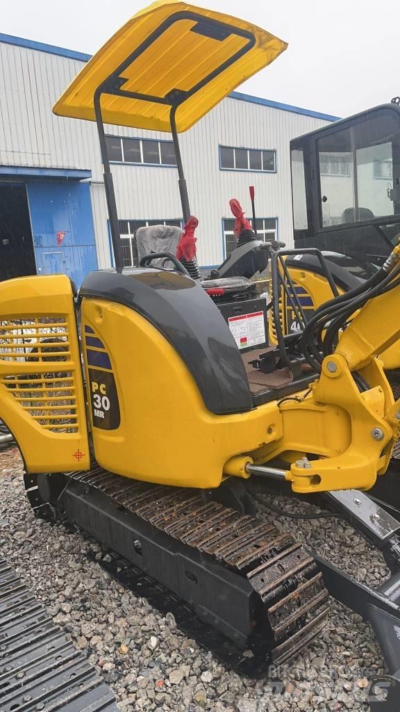 Komatsu PC 30 大型油圧ショベル12t以上（パワーショベル・ユンボ）
