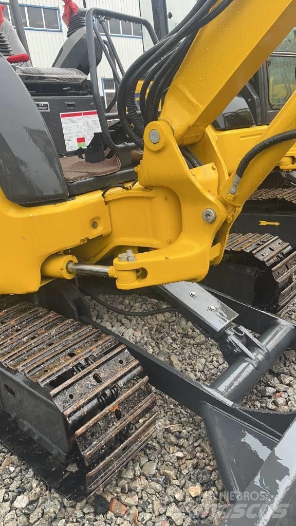 Komatsu PC 30 大型油圧ショベル12t以上（パワーショベル・ユンボ）